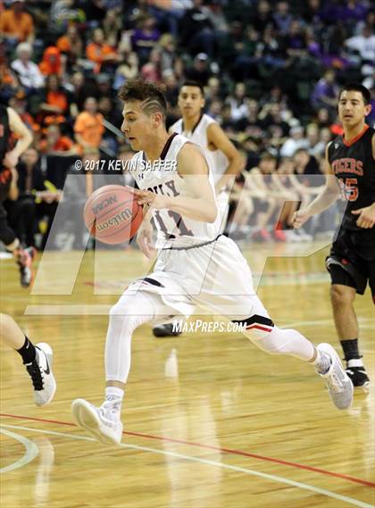 Thumbnail 1 in Holly vs. Cheyenne Wells  (CHSAA 1A Final) photogallery.