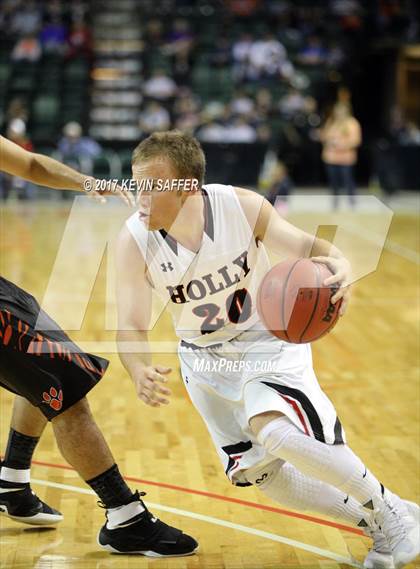 Thumbnail 2 in Holly vs. Cheyenne Wells  (CHSAA 1A Final) photogallery.
