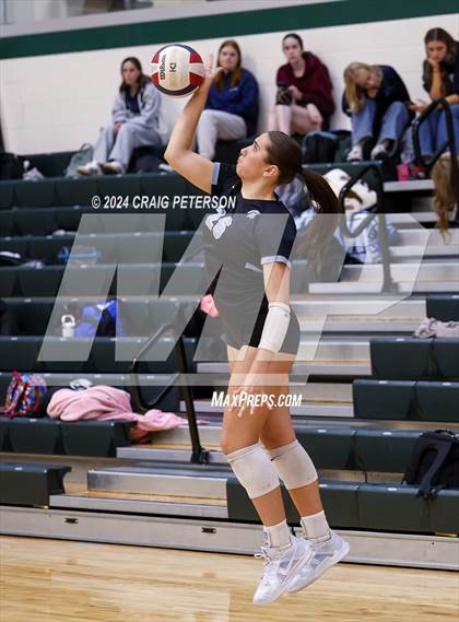 Thumbnail 1 in Layton vs. Skyline photogallery.