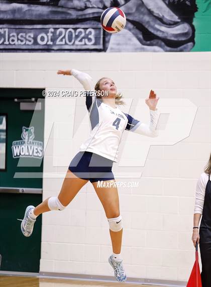 Thumbnail 2 in Layton vs. Skyline photogallery.
