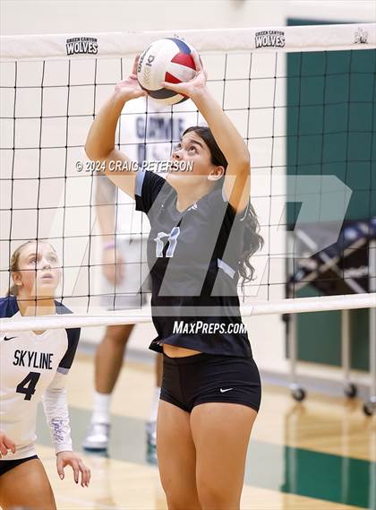 Thumbnail 1 in Layton vs. Skyline photogallery.