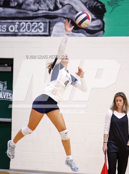 Thumbnail 3 in Layton vs. Skyline photogallery.