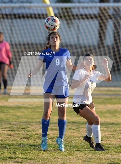 Thumbnail 1 in El Monte @ Arroyo photogallery.