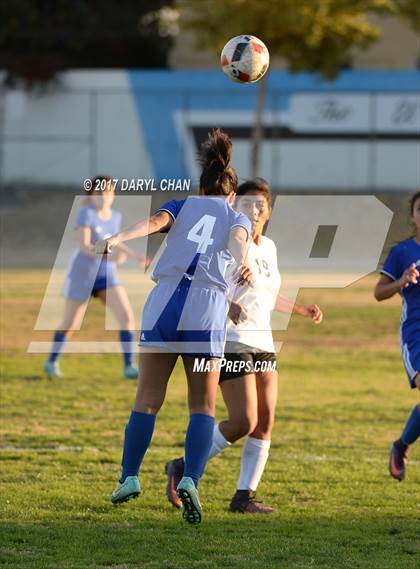 Thumbnail 3 in El Monte @ Arroyo photogallery.