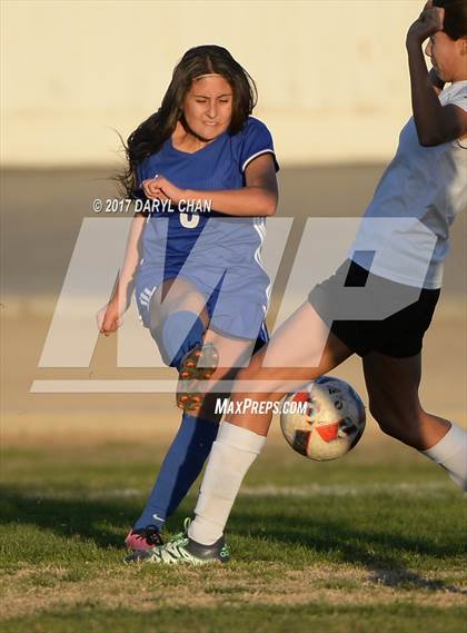 Thumbnail 2 in El Monte @ Arroyo photogallery.