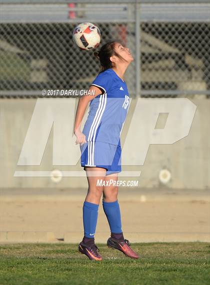 Thumbnail 1 in El Monte @ Arroyo photogallery.