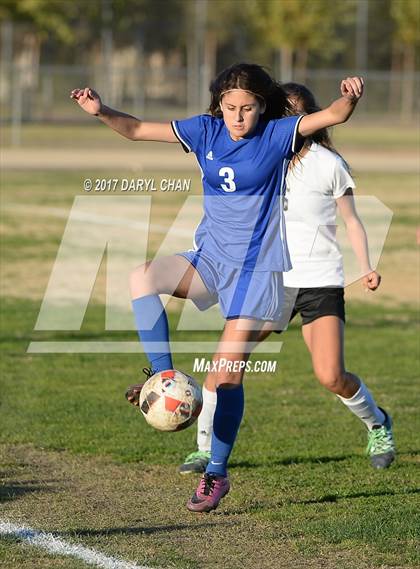 Thumbnail 2 in El Monte @ Arroyo photogallery.