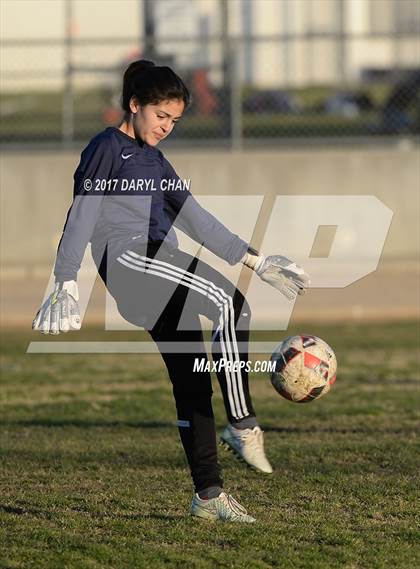 Thumbnail 2 in El Monte @ Arroyo photogallery.