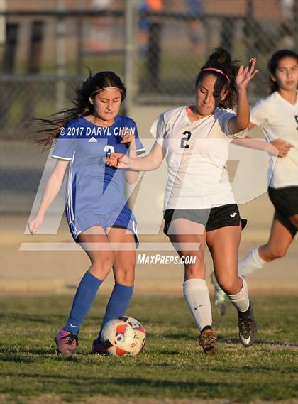 Thumbnail 3 in El Monte @ Arroyo photogallery.