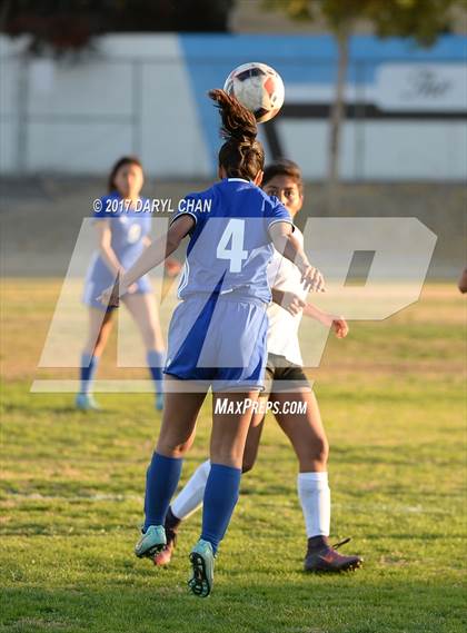 Thumbnail 2 in El Monte @ Arroyo photogallery.