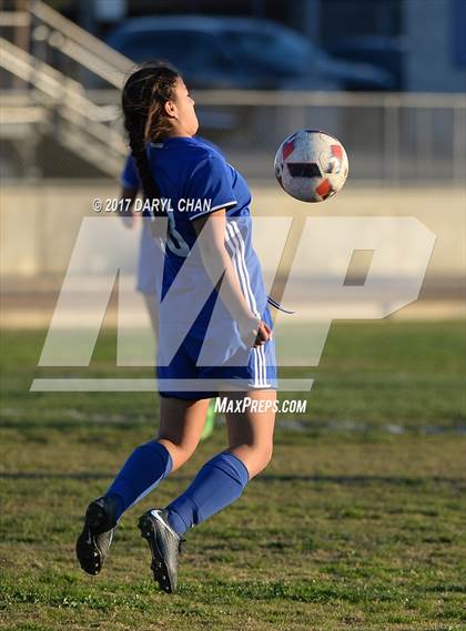 Thumbnail 3 in El Monte @ Arroyo photogallery.