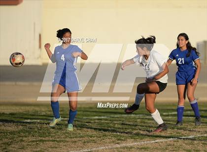 Thumbnail 1 in El Monte @ Arroyo photogallery.