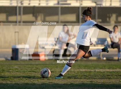Thumbnail 1 in El Monte @ Arroyo photogallery.