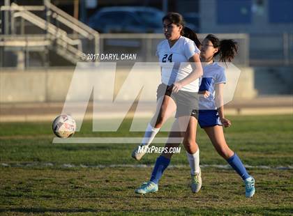 Thumbnail 1 in El Monte @ Arroyo photogallery.