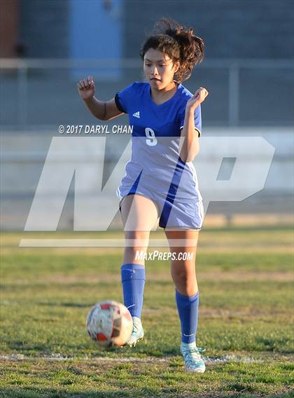 Thumbnail 1 in El Monte @ Arroyo photogallery.