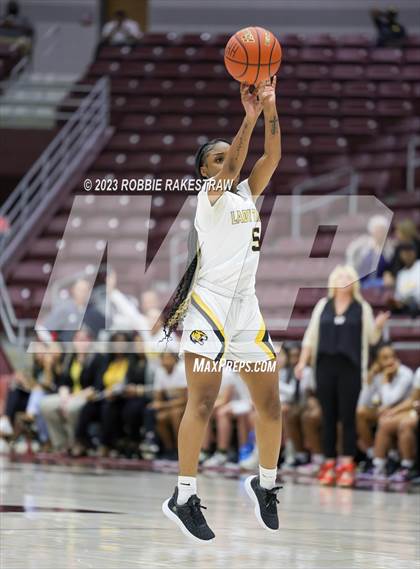 Thumbnail 2 in Huntsville vs. Mt. Pleasant (UIL 5A Regional Semifinal Playoff) photogallery.
