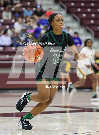 Thumbnail 1 in Huntsville vs. Mt. Pleasant (UIL 5A Regional Semifinal Playoff) photogallery.