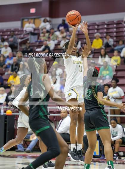 Thumbnail 2 in Huntsville vs. Mt. Pleasant (UIL 5A Regional Semifinal Playoff) photogallery.
