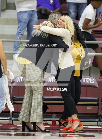 Thumbnail 2 in Huntsville vs. Mt. Pleasant (UIL 5A Regional Semifinal Playoff) photogallery.