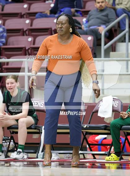 Thumbnail 3 in Huntsville vs. Mt. Pleasant (UIL 5A Regional Semifinal Playoff) photogallery.