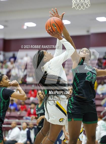 Thumbnail 3 in Huntsville vs. Mt. Pleasant (UIL 5A Regional Semifinal Playoff) photogallery.