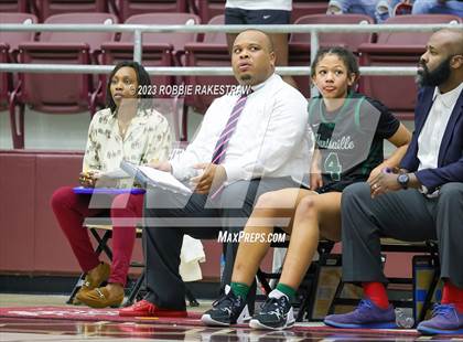 Thumbnail 1 in Huntsville vs. Mt. Pleasant (UIL 5A Regional Semifinal Playoff) photogallery.
