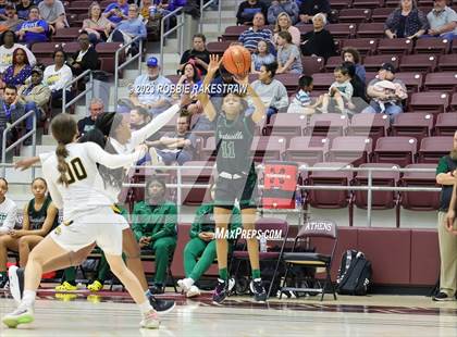 Thumbnail 3 in Huntsville vs. Mt. Pleasant (UIL 5A Regional Semifinal Playoff) photogallery.