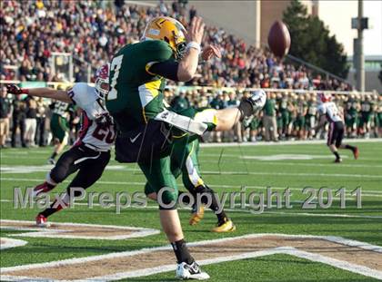 Thumbnail 2 in Stevenson vs. Maine South photogallery.