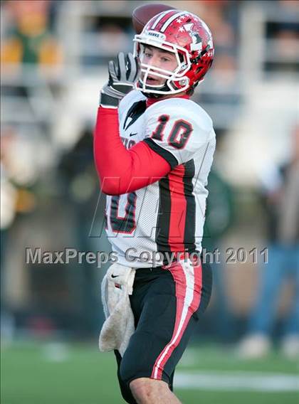Thumbnail 3 in Stevenson vs. Maine South photogallery.