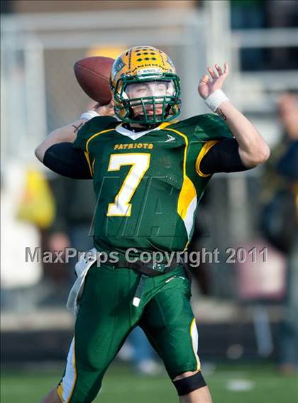 Thumbnail 3 in Stevenson vs. Maine South photogallery.