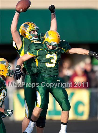 Thumbnail 3 in Stevenson vs. Maine South photogallery.