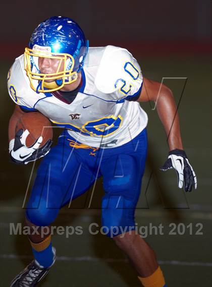 Thumbnail 2 in Del Campo @ Cordova photogallery.