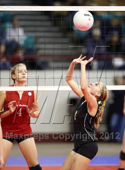 Thumbnail 2 in Caliche vs. Otis (CHSAA 1A Semifinal) photogallery.