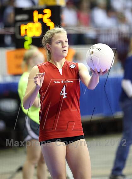 Thumbnail 2 in Caliche vs. Otis (CHSAA 1A Semifinal) photogallery.