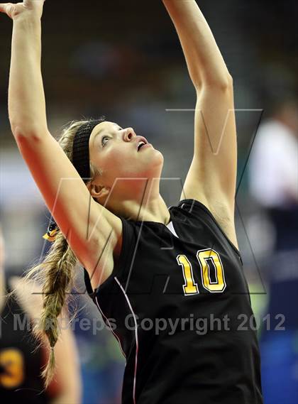 Thumbnail 3 in Caliche vs. Otis (CHSAA 1A Semifinal) photogallery.