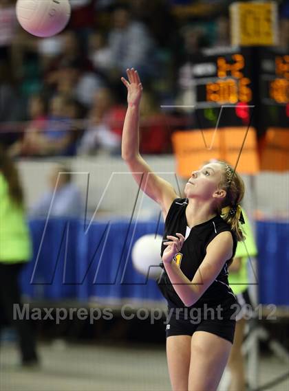 Thumbnail 2 in Caliche vs. Otis (CHSAA 1A Semifinal) photogallery.