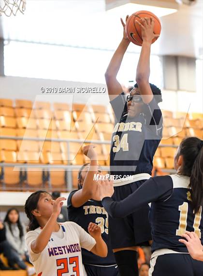Thumbnail 2 in Desert Vista vs Westwood (NIKE Tournament of Champions) photogallery.
