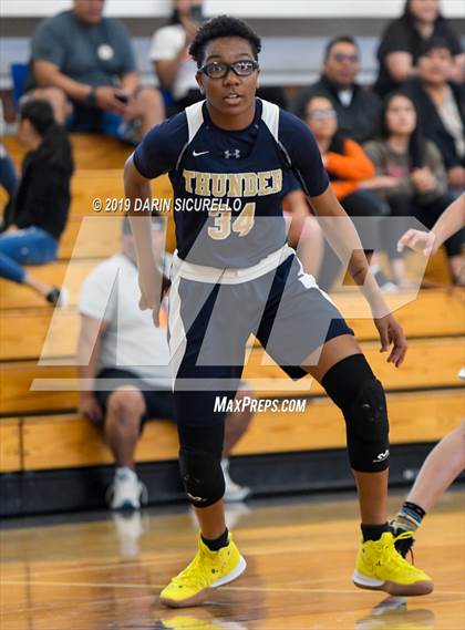 Thumbnail 3 in Desert Vista vs Westwood (NIKE Tournament of Champions) photogallery.