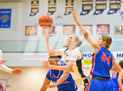 Thumbnail 2 in JV: Jay County @ Delta photogallery.