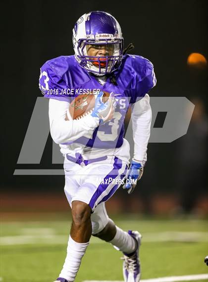 Thumbnail 3 in Yorba Linda @ St. Anthony (CIF Southern Regional Div 4-A) photogallery.