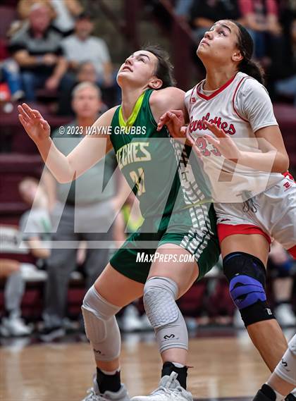 Thumbnail 2 in Neches vs. Huntington (Holiday Hoops Classic) photogallery.