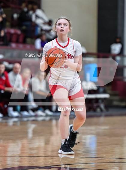 Thumbnail 3 in Neches vs. Huntington (Holiday Hoops Classic) photogallery.