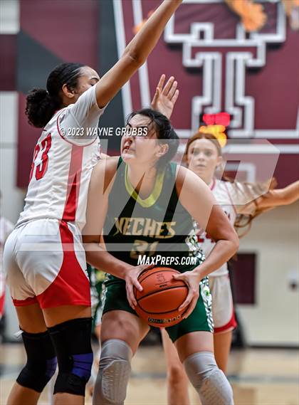 Thumbnail 1 in Neches vs. Huntington (Holiday Hoops Classic) photogallery.