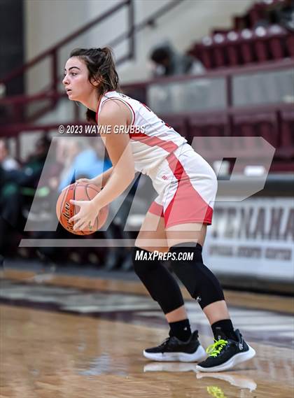 Thumbnail 1 in Neches vs. Huntington (Holiday Hoops Classic) photogallery.