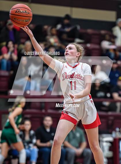 Thumbnail 2 in Neches vs. Huntington (Holiday Hoops Classic) photogallery.