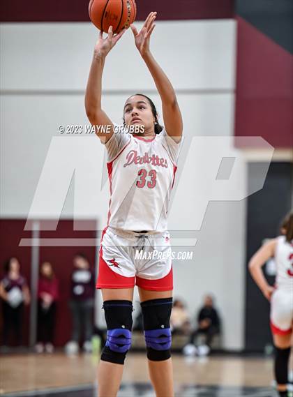Thumbnail 2 in Neches vs. Huntington (Holiday Hoops Classic) photogallery.