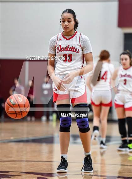 Thumbnail 3 in Neches vs. Huntington (Holiday Hoops Classic) photogallery.