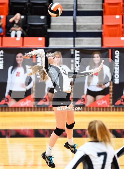 Thumbnail 2 in Avalon vs. Graford (UIL 1A Area Playoff) photogallery.