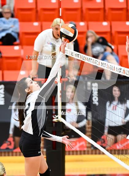 Thumbnail 2 in Avalon vs. Graford (UIL 1A Area Playoff) photogallery.