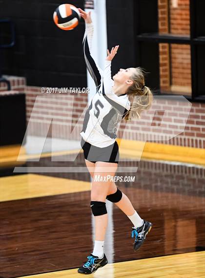 Thumbnail 1 in Avalon vs. Graford (UIL 1A Area Playoff) photogallery.
